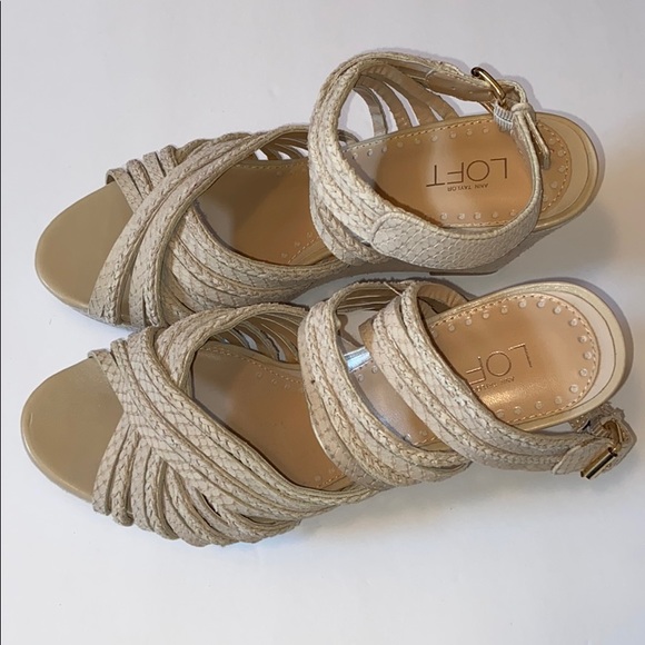 Ann Taylor Loft leather sandal heel platform - Picture 2 of 8